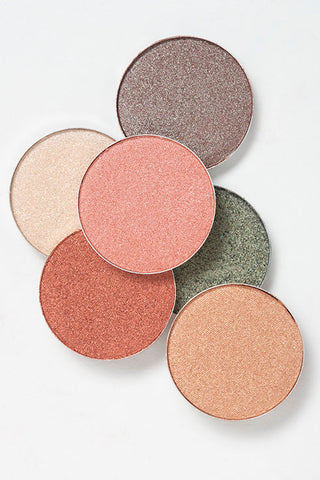 Brighten Your Eyes with a Stunning Shimmer Eyeshadow